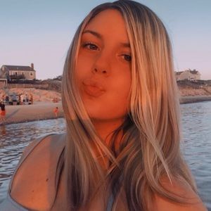 Meet your Posher, Alyson